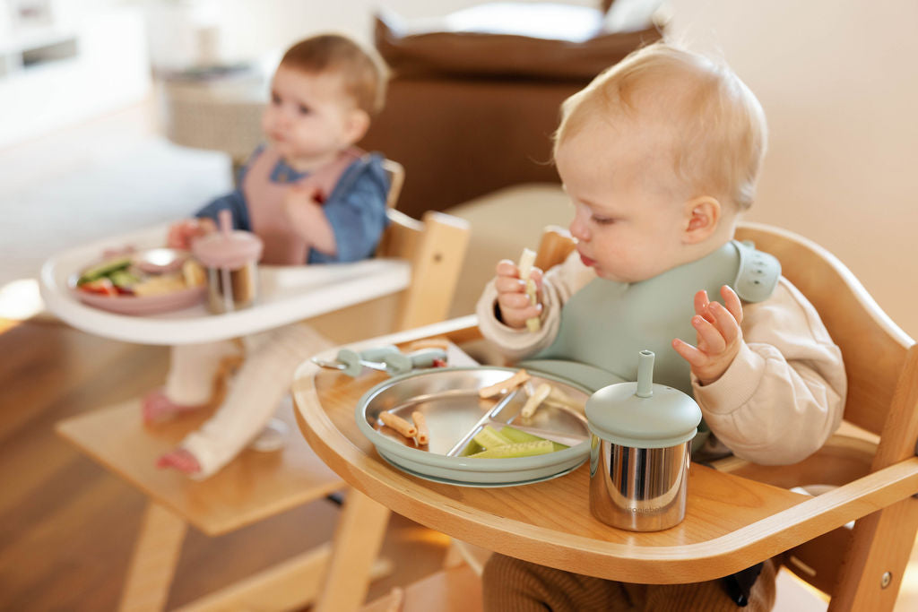 Self-Feeding Milestones: A Calm Parent Guide (6–18 Months)